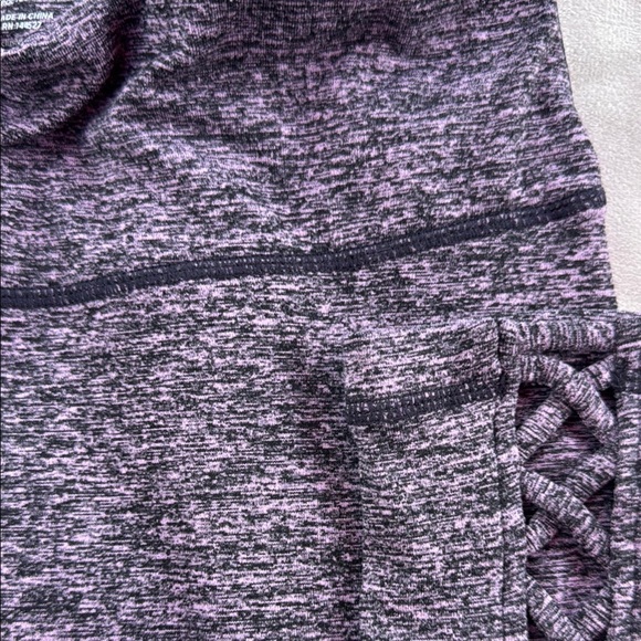 YOGA.  Snug Pink Leggings with Stretchy Fabric and Elastic Waistband - Picture 5 of 5